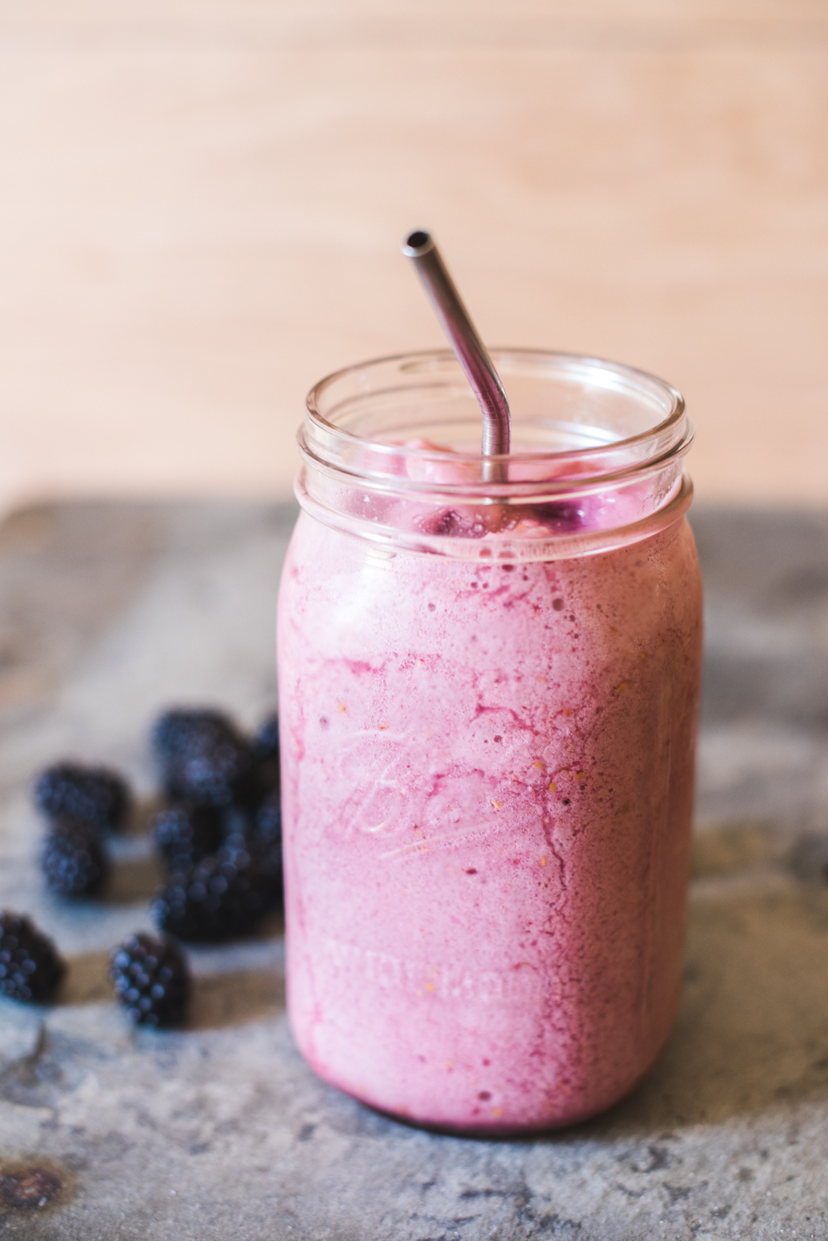 Frosted Vanilla Blackberry Lemonade Dairy-free, Sugar-free, Low-Carb, THM-FP