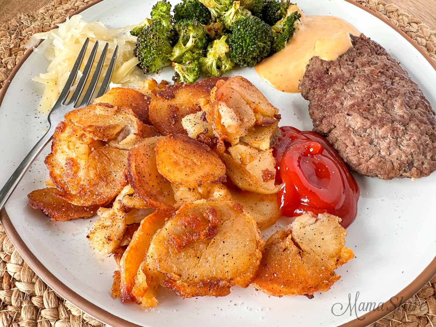A dinner plate with fried potatoes that were previously cooked and then chilled to create a resistant starch.