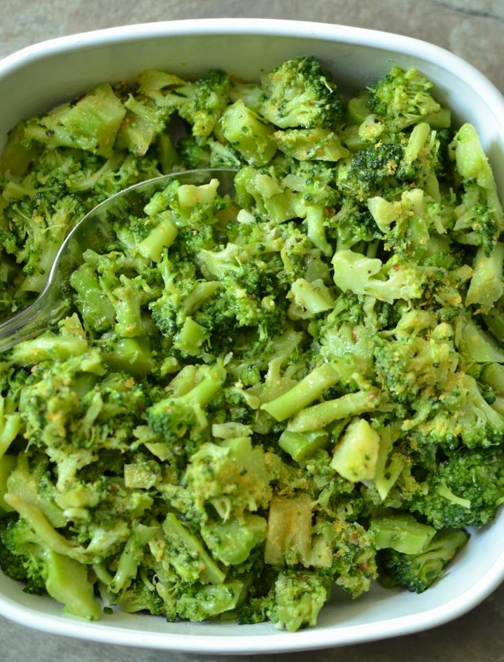 Lemon Pepper Broccoli in a serving dish.
